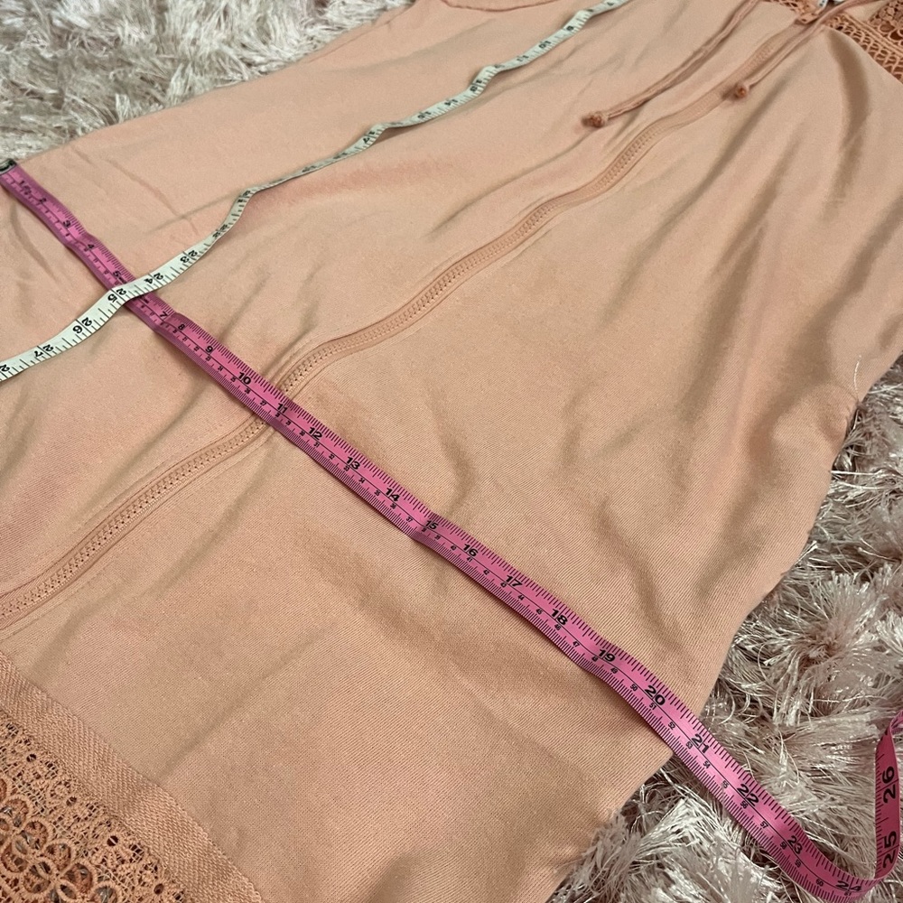 NWOT Venus Crochet Beach Cover Up/Dress with Hood - Picture 11 of 14